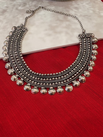 Arya Silver Necklace