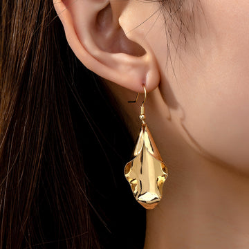 Elegant Artistic Irregular Anti Tarnish Drop Earrings