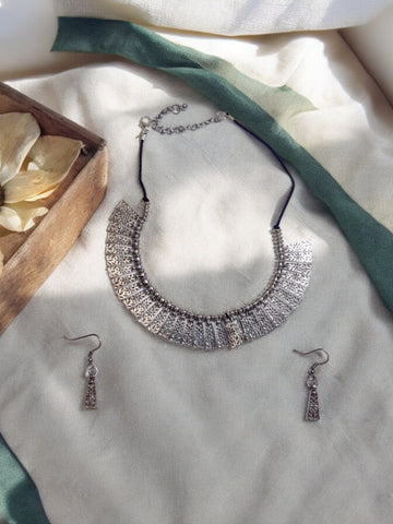 Niska Unadorned Oxidized Jewelry Set