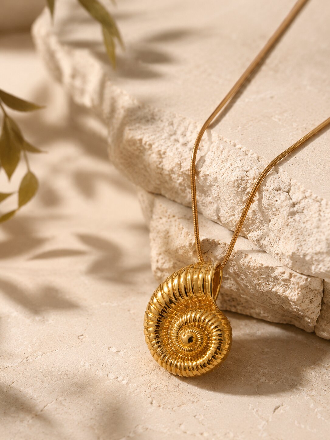 Black Donut Stone Pendant Necklace