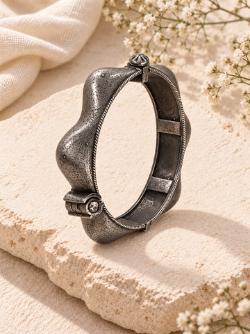 Niska oxidized silver-tone scalloped bangle replica upright view