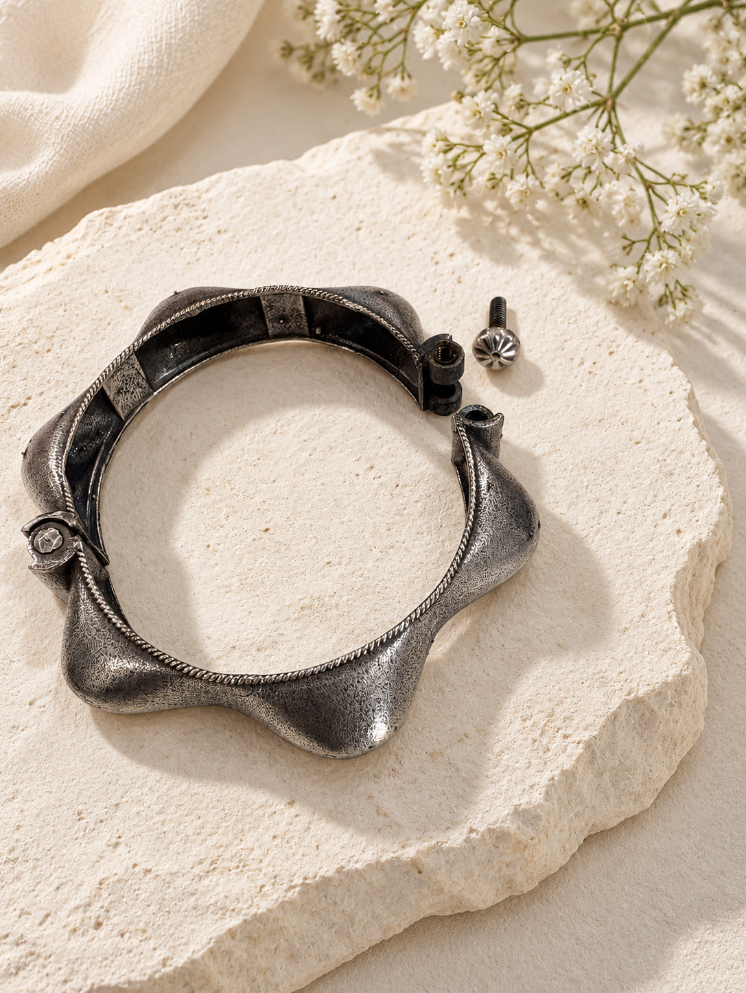 Niska oxidized silver-tone scalloped bangle replica view 4