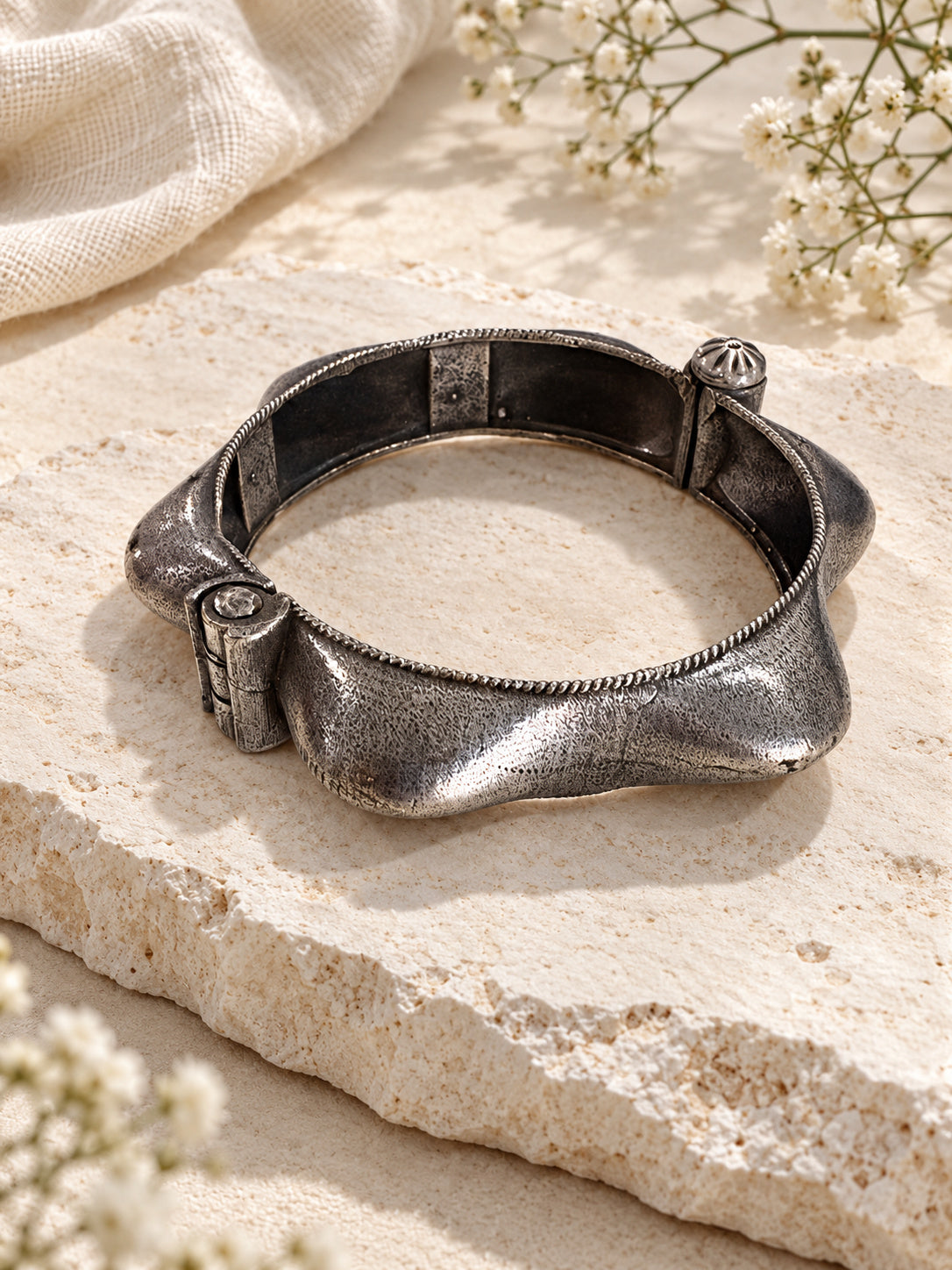 Niska oxidized silver-tone scalloped bangle replica view 5