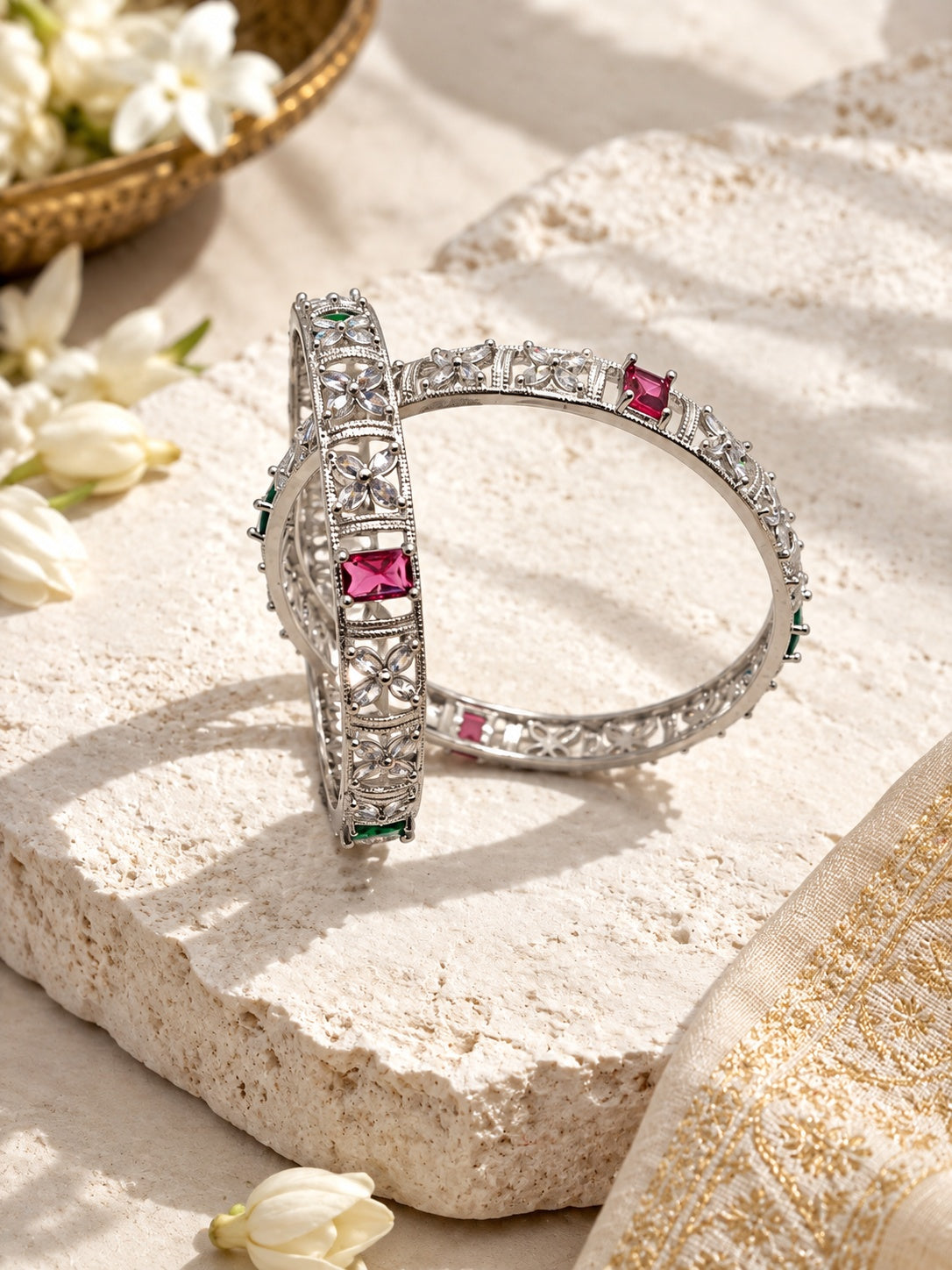 BA26N20018 model wearing silver AD Stone bangle