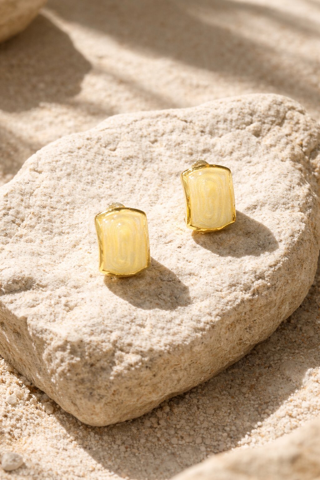 Niska Small and Simple Tassel Earrings