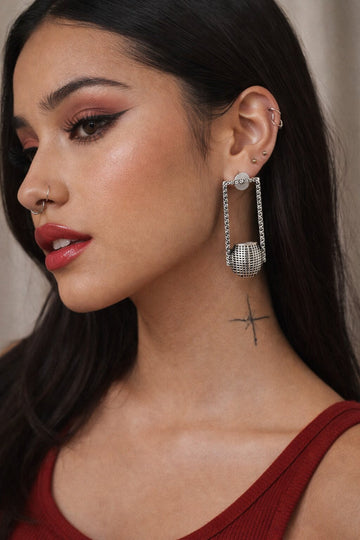 Niska Gleam Silver Earrings