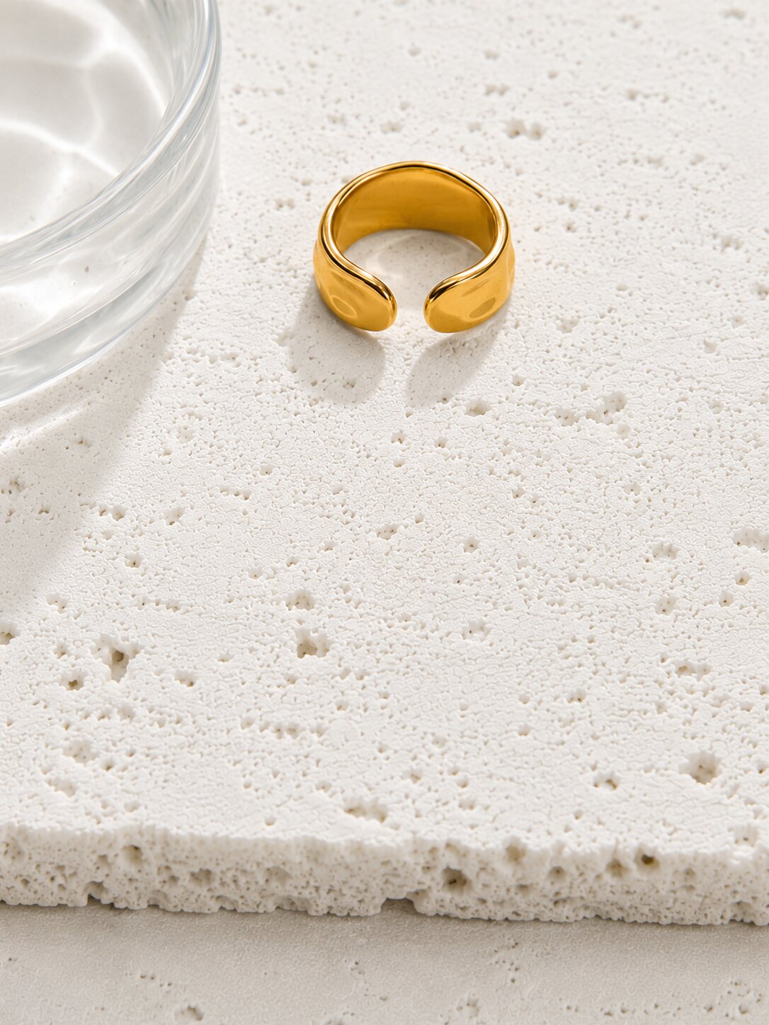 Niska Fluid Anti Tarnish Gold Plated Ring