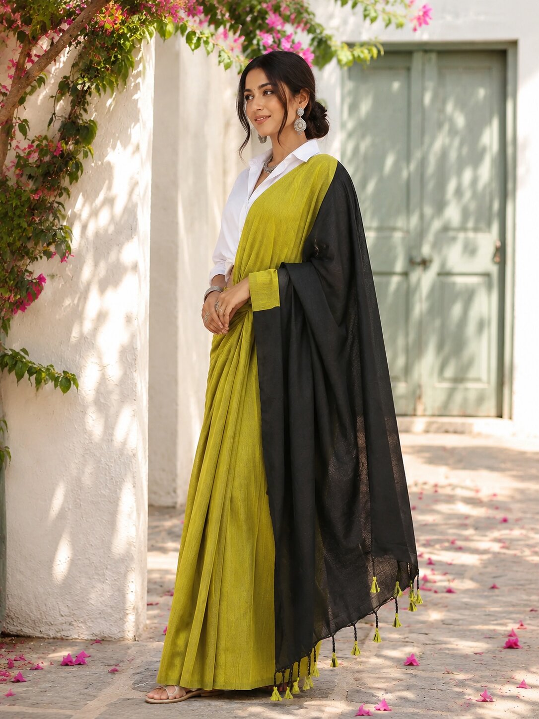 Niska Olive Noir Cotton Saree