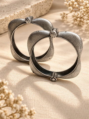 Antique Silver Sculpted Bangles