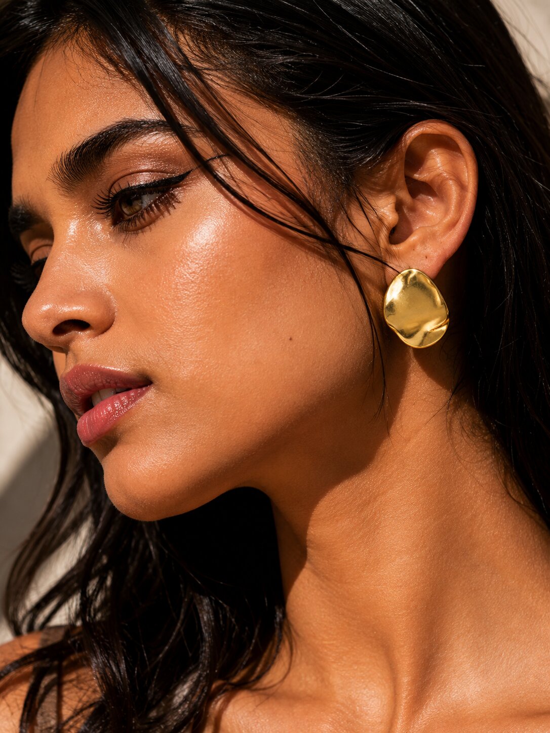 Niska GlowLock Earrings