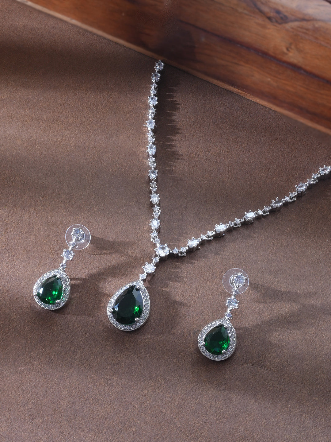 Greenl Stone Studded Jewellery Set