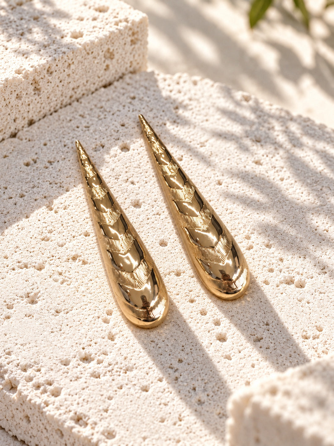 Niska gold-tone textured Resin drop earrings - view 3