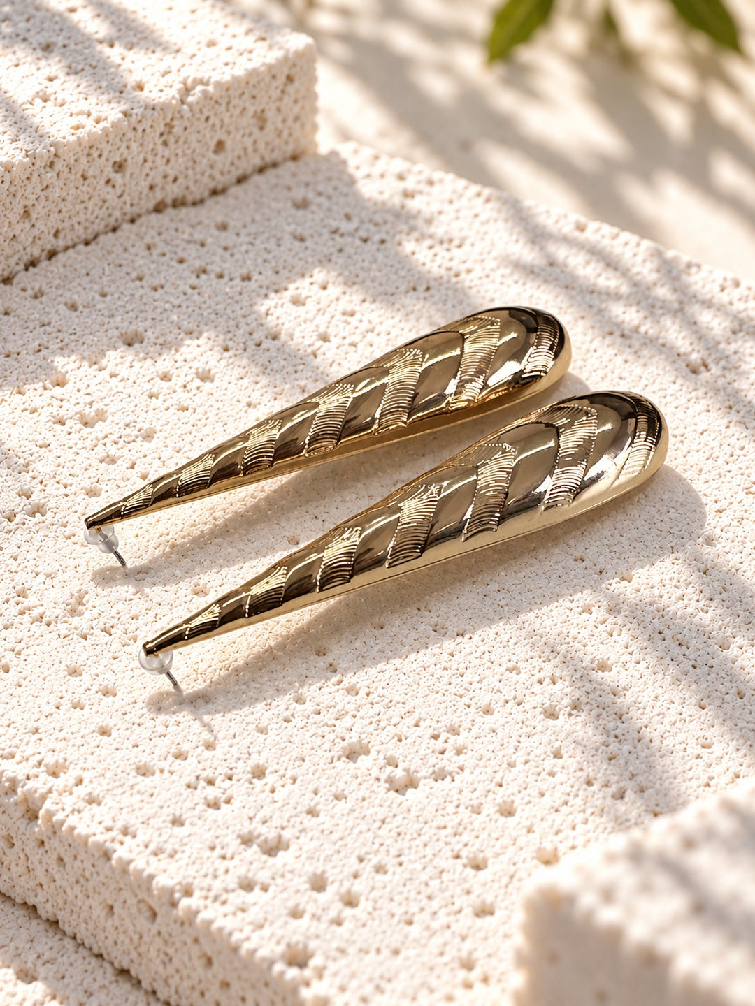 Niska gold-tone textured Resin drop earrings - view 4