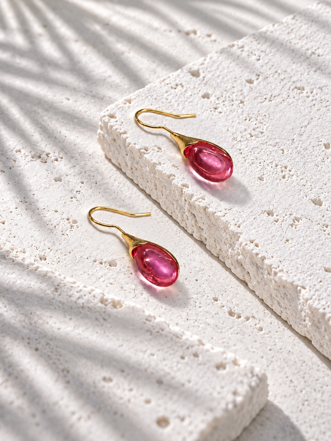 Niska pink teardrop gold-tone alloy earrings — product view 4