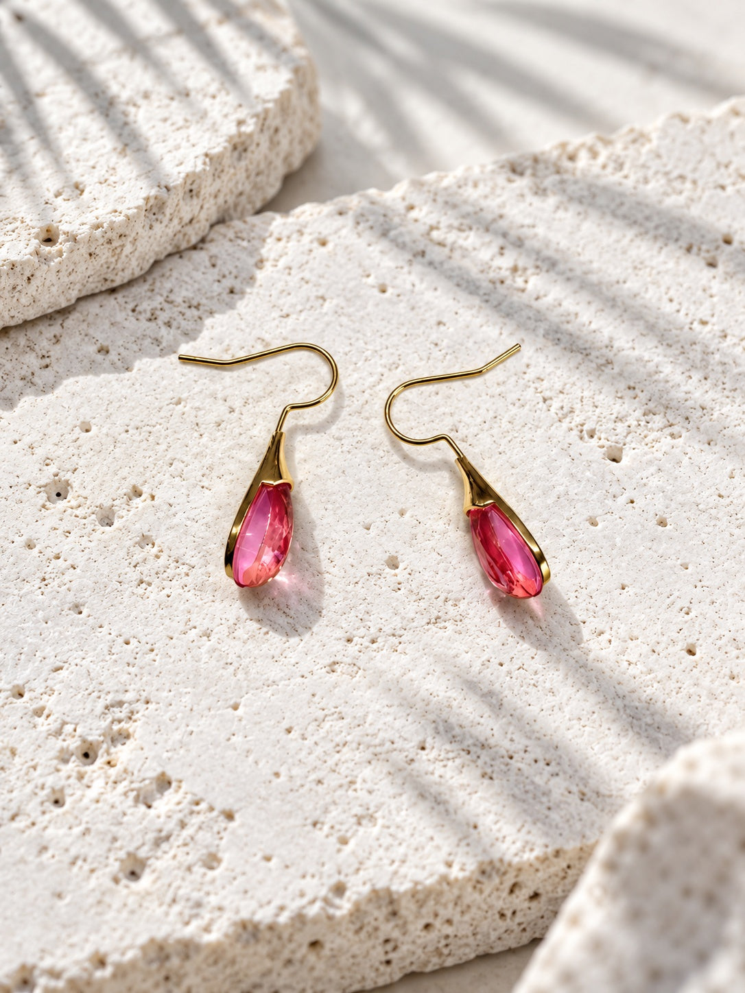 Niska pink teardrop gold-tone alloy earrings — product view 5