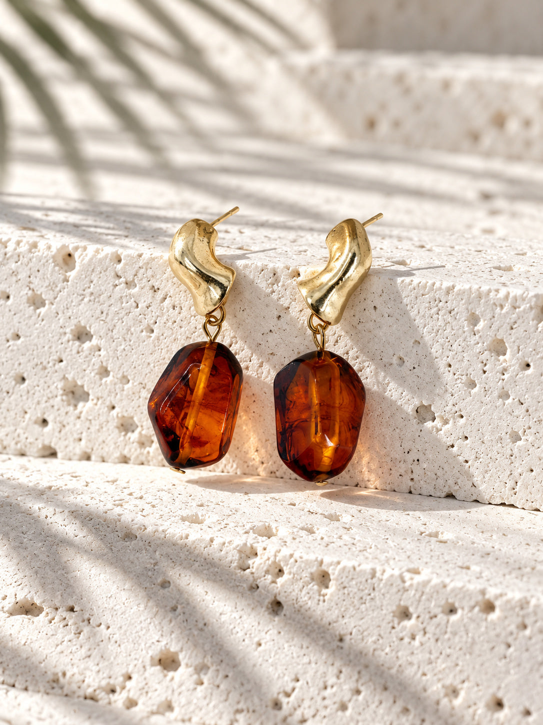 Niska cognac amber colour and gold-tone drop earrings