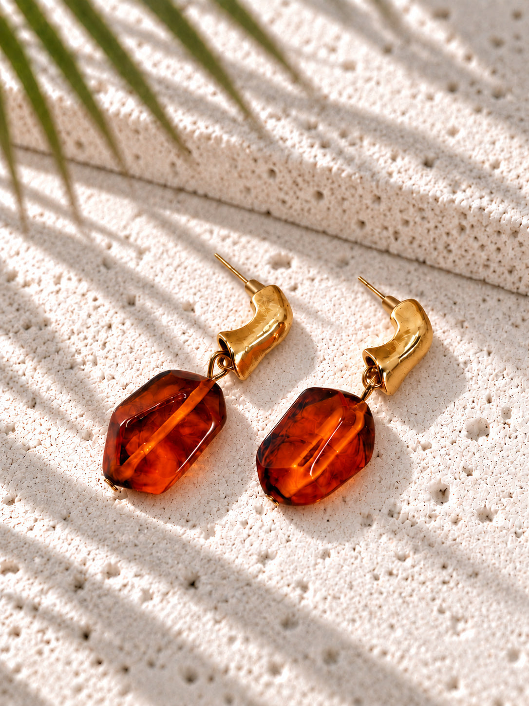 Niska cognac amber colour and gold-tone drop earrings