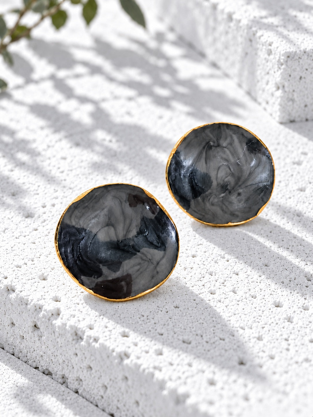 Niska grey marbled Resin earrings – product view 5