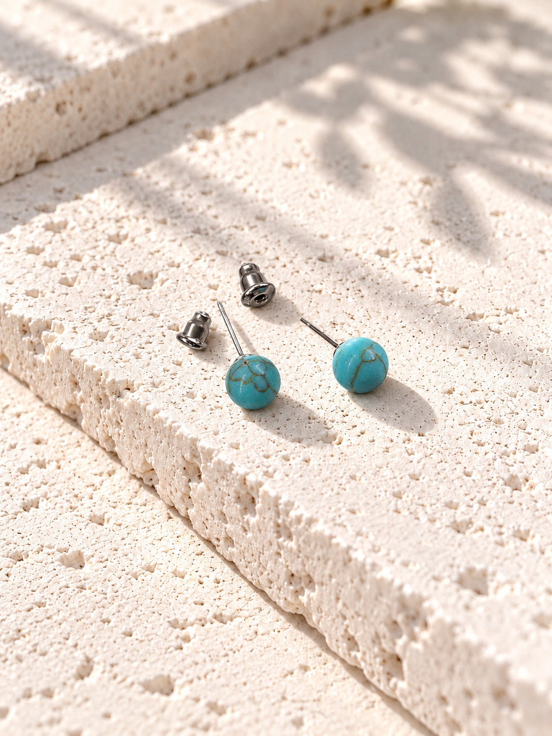 Niska turquoise blue round Resin stud earrings - view 5