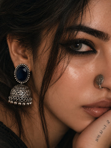 Monalisa Stone Silver Replica Jhumka - model close-up