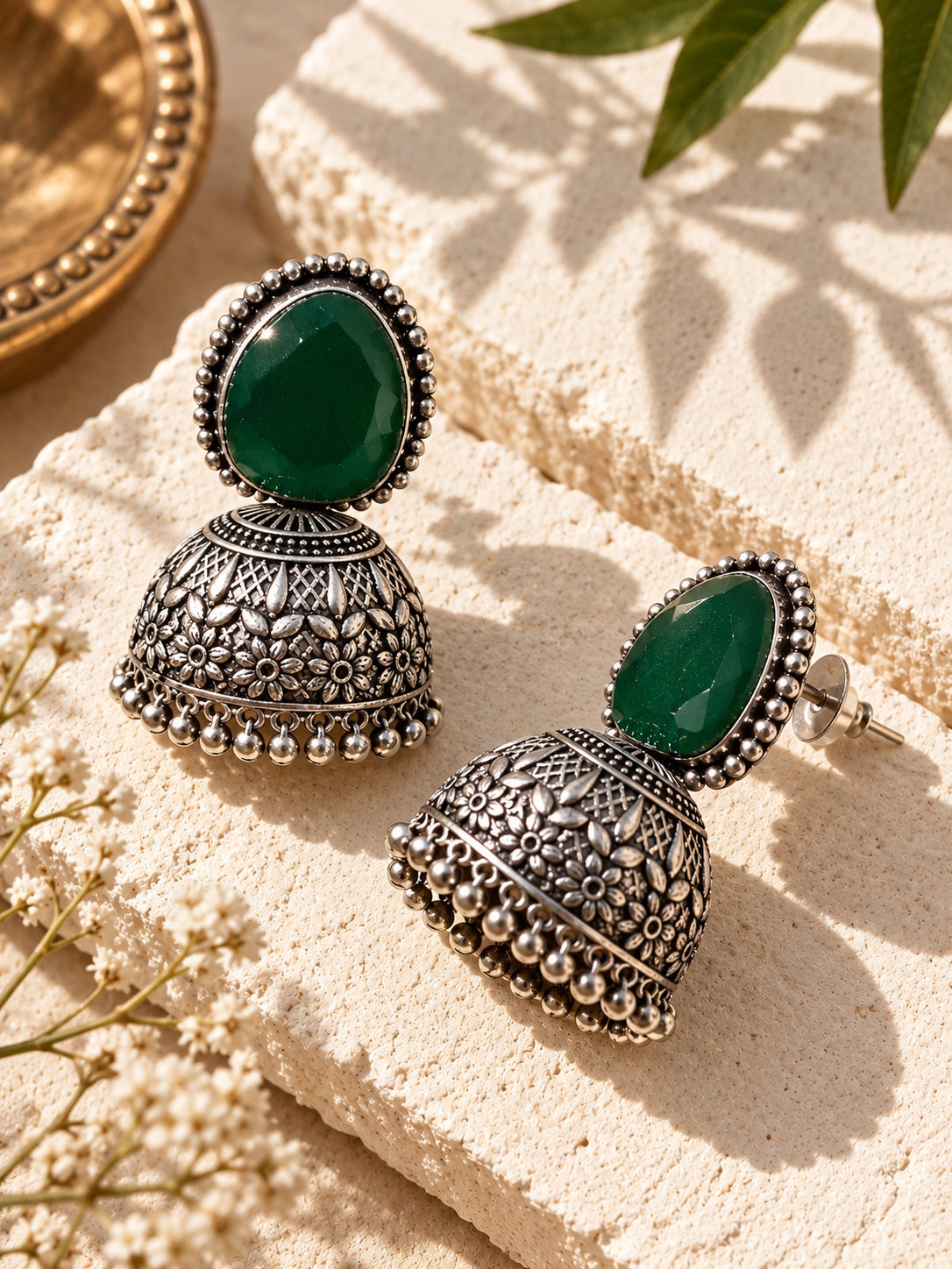 Monalisa Stone Silver Replica jhumka close-up