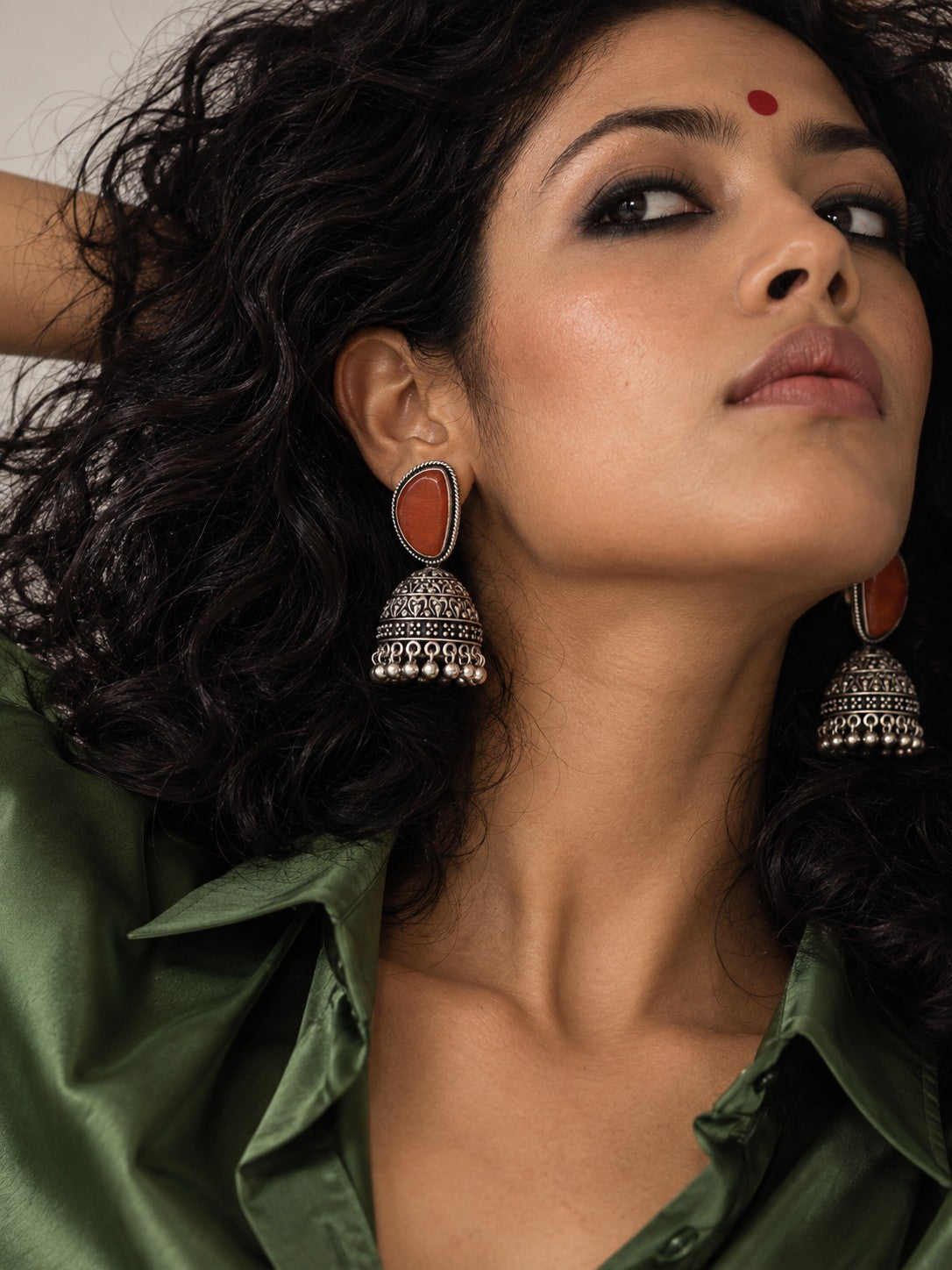 Niska Monalisa Stone Silver replica jhumka earrings worn by model
