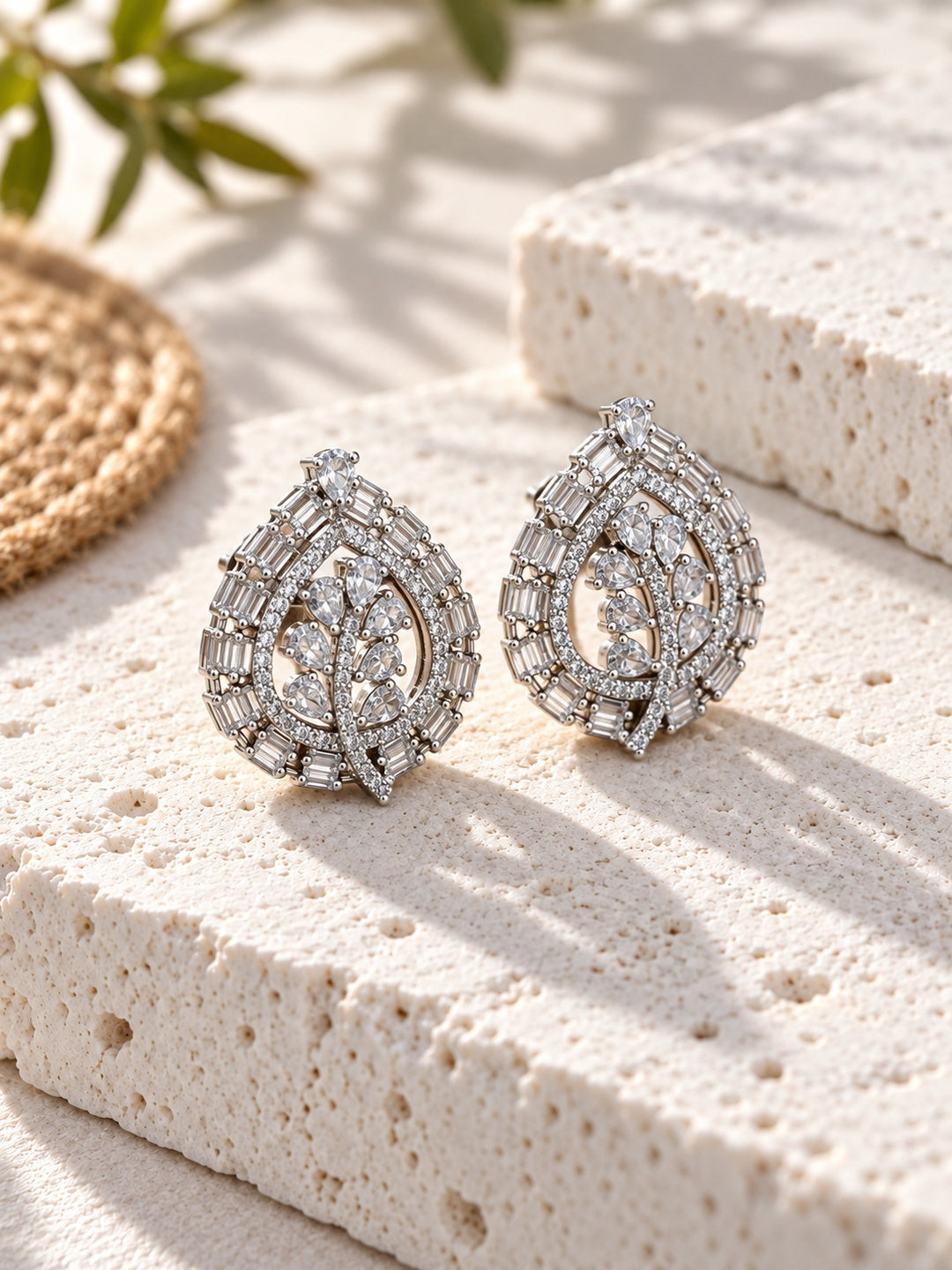 Niska AD Stone Silver Replica leaf teardrop earrings product view
