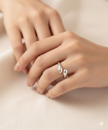 Niska Noir Bliss Anti Tarnish Bold Ring