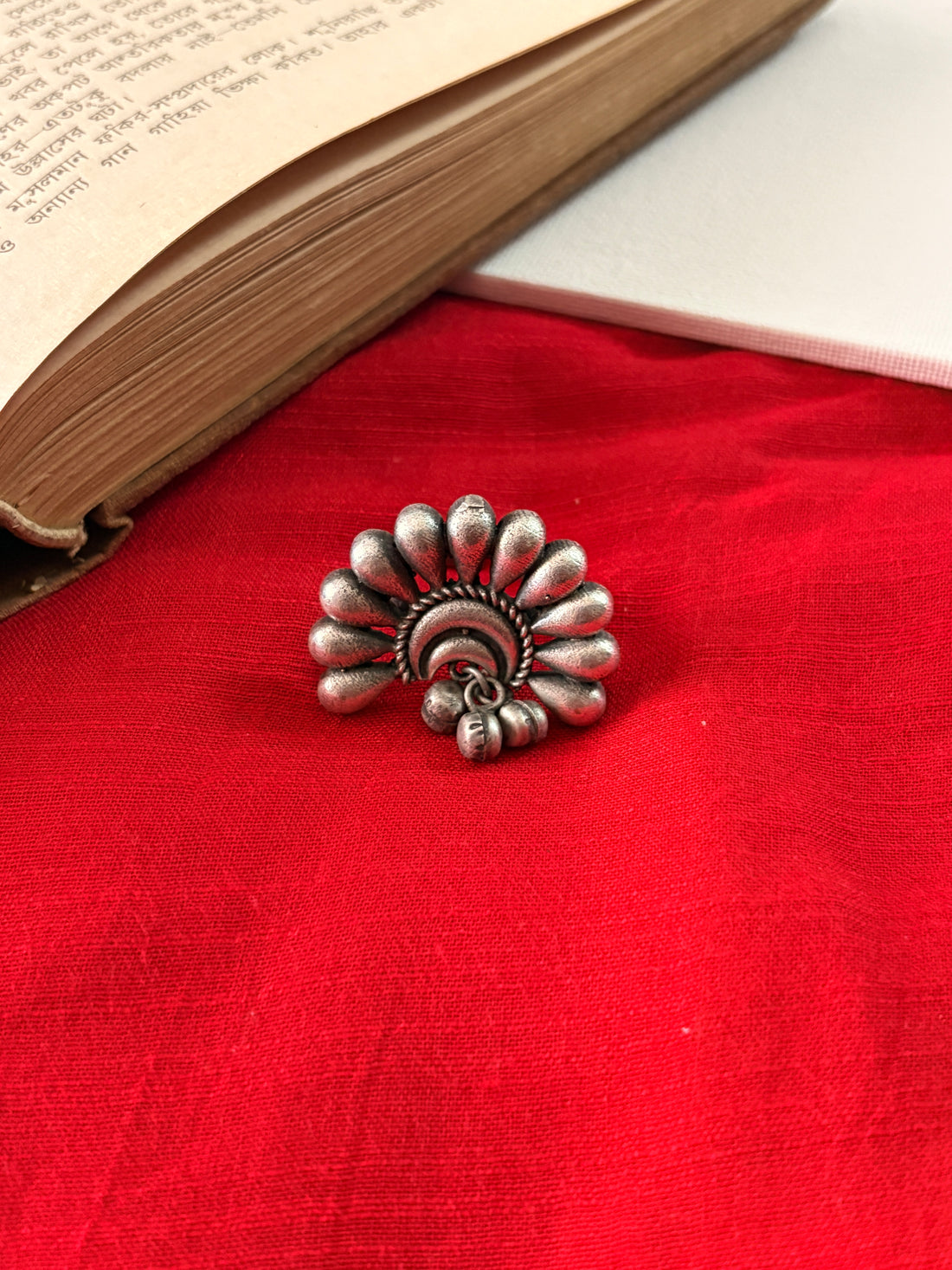 Meera Oxidized Ring