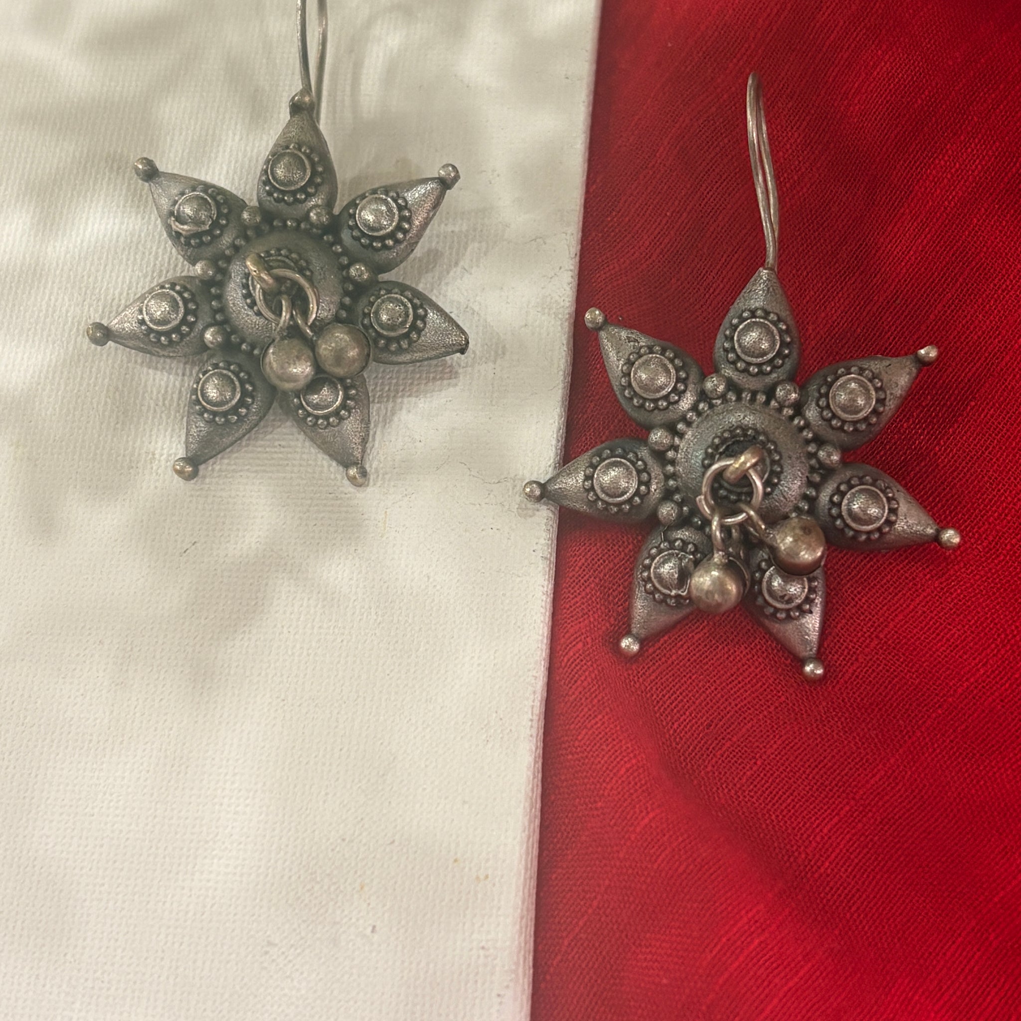 Saanvi Silver Earrings