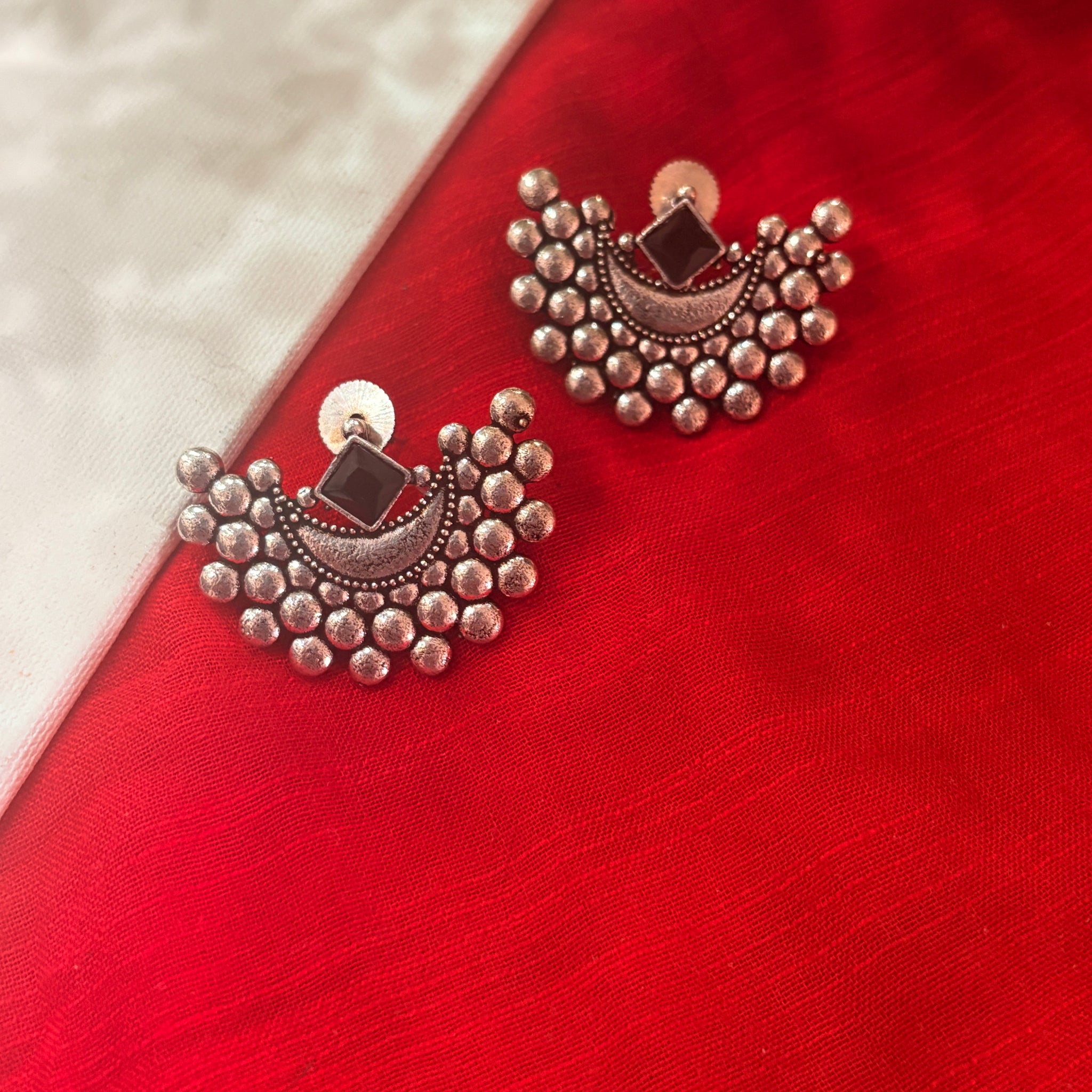 Naira Silver Earring