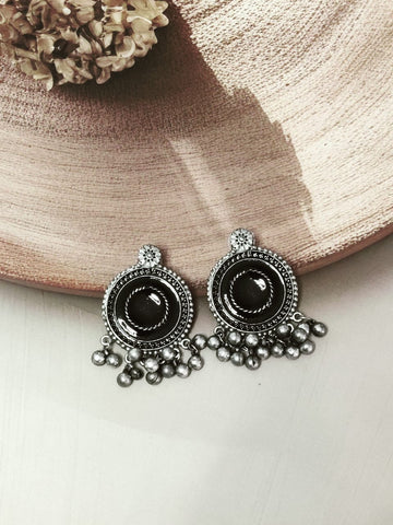 Niska baroque Earring Black