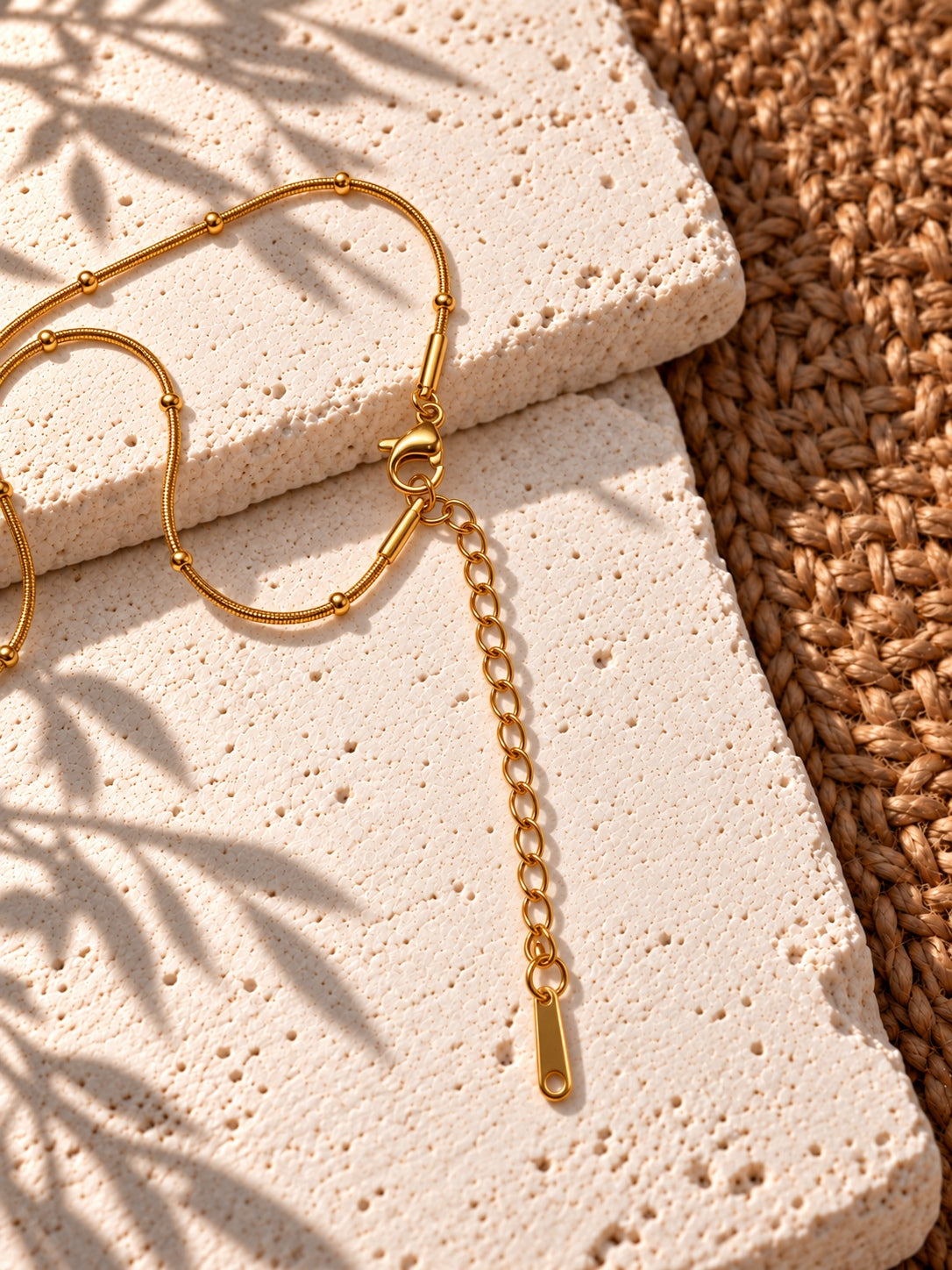 Niska green oval pendant gold-tone necklace detail