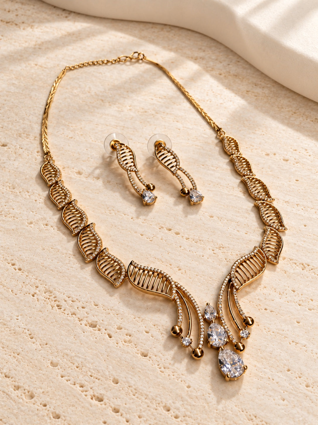 Niska AD stone necklace and matching earrings — editorial view 11