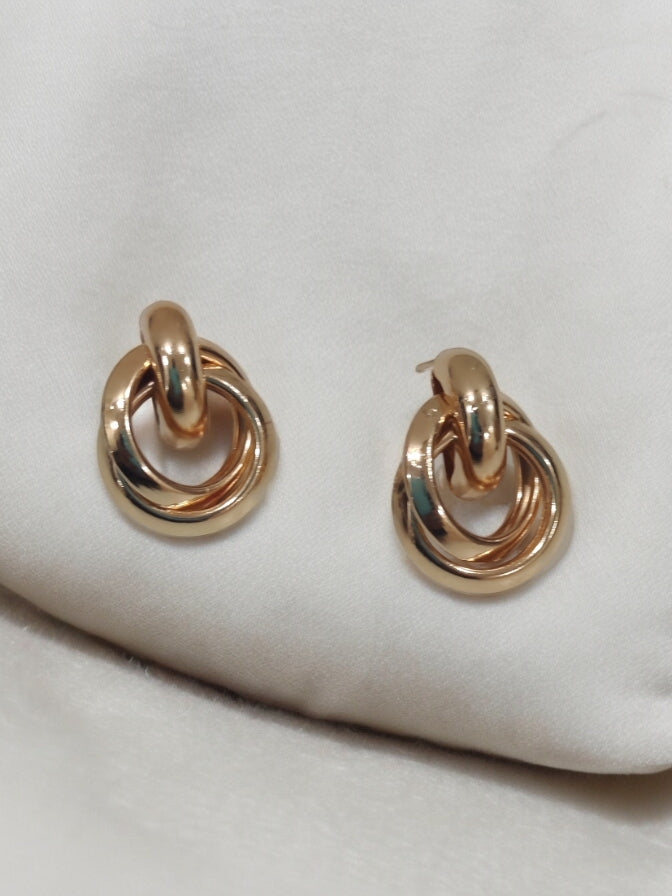 Niska Golden Trendy Earring