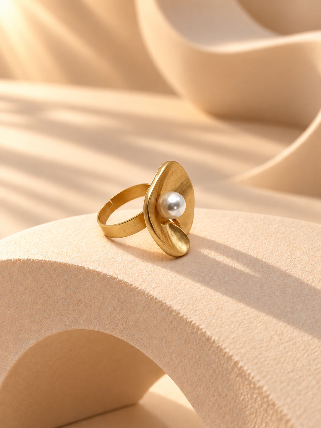 Niska gold-tone petal pearl replica statement ring - view 7