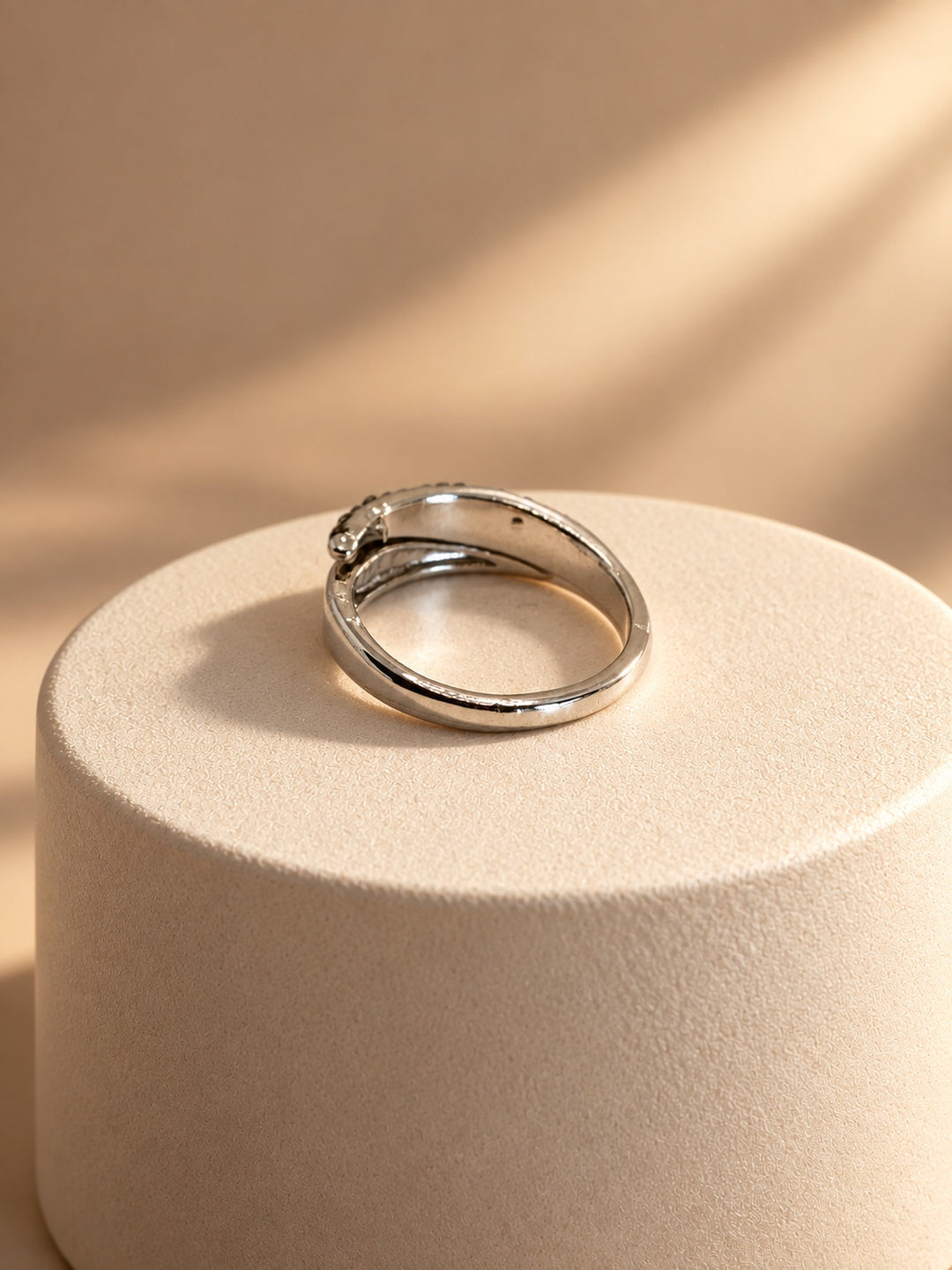 Niska silver-tone curved stone replica ring product view 3