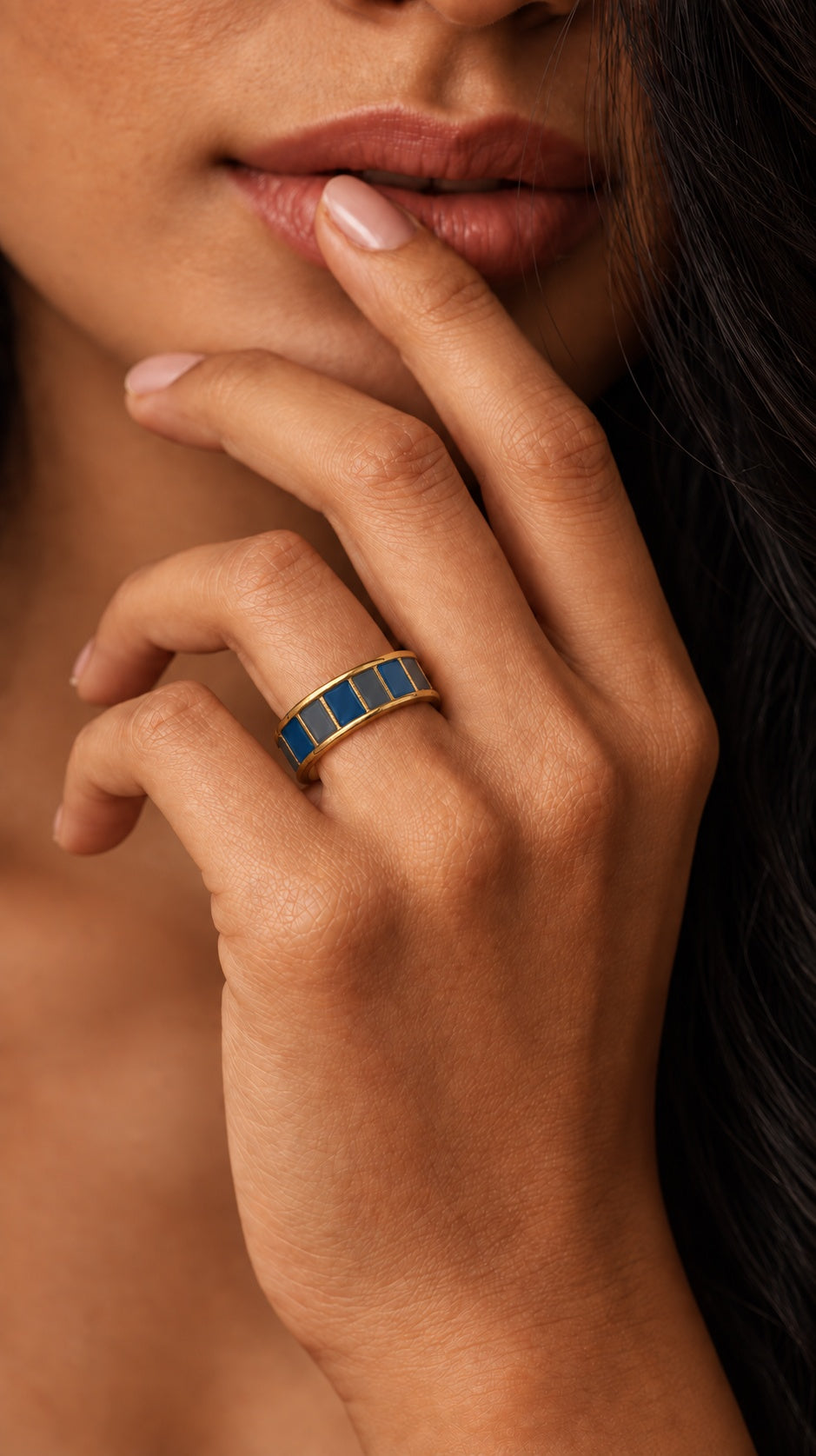 Niska blue and grey mosaic adjustable gold-tone ring on model