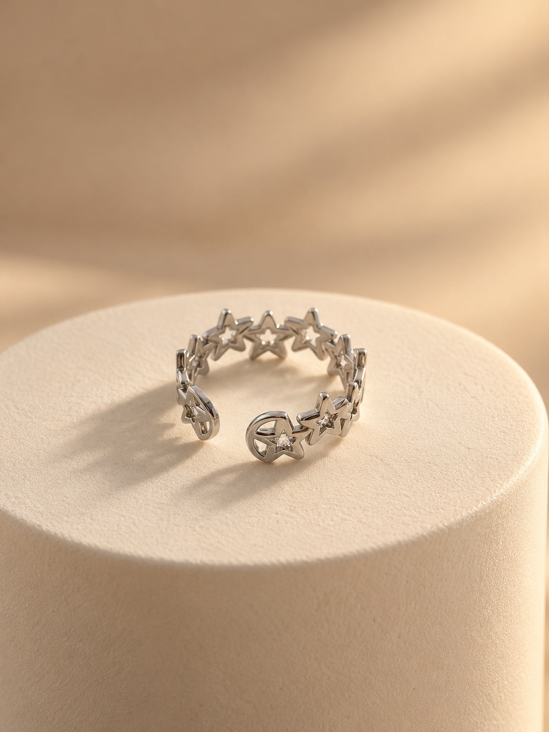 Niska open star replica ring – campaign image 5