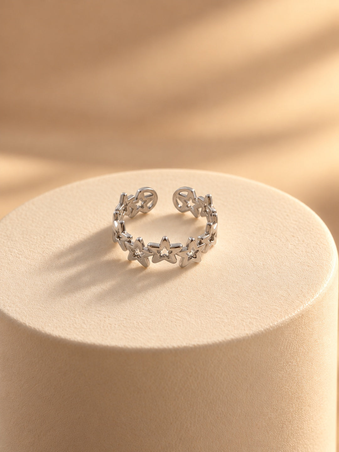 Niska open star replica ring – campaign image 9