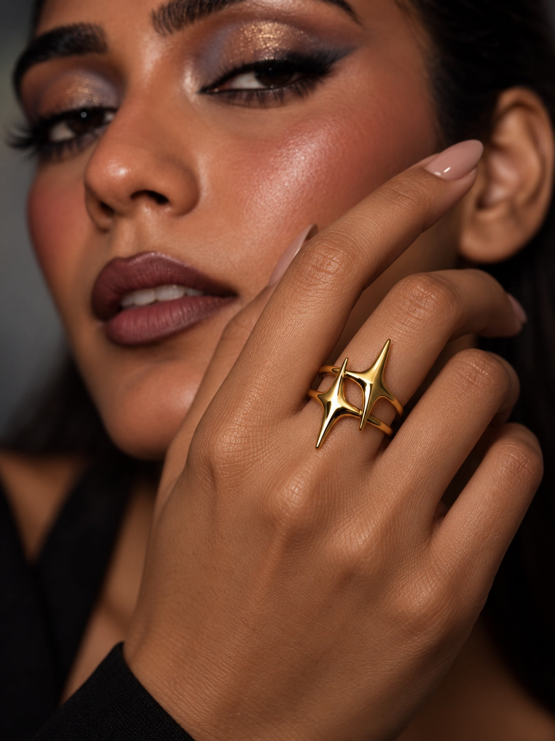 Niska Celestial Twin Star Replica Ring worn by model, close-up