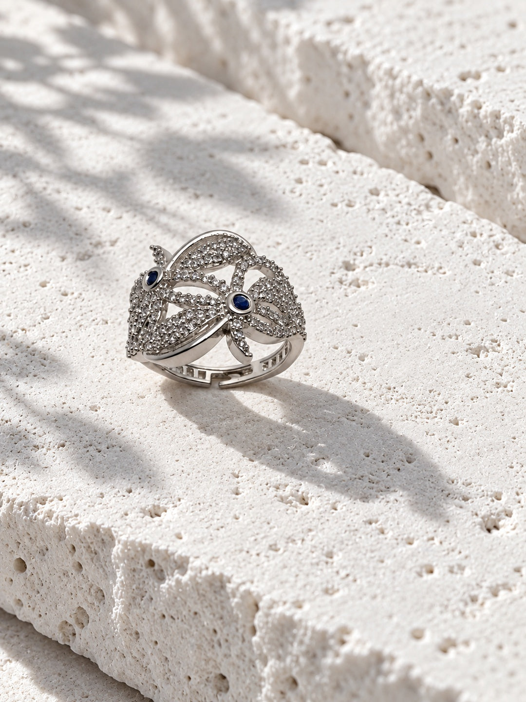 Silver-tone blue floral AD stone ring – product view 4