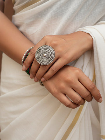 Niska Amodini Silver Oxidised Ring