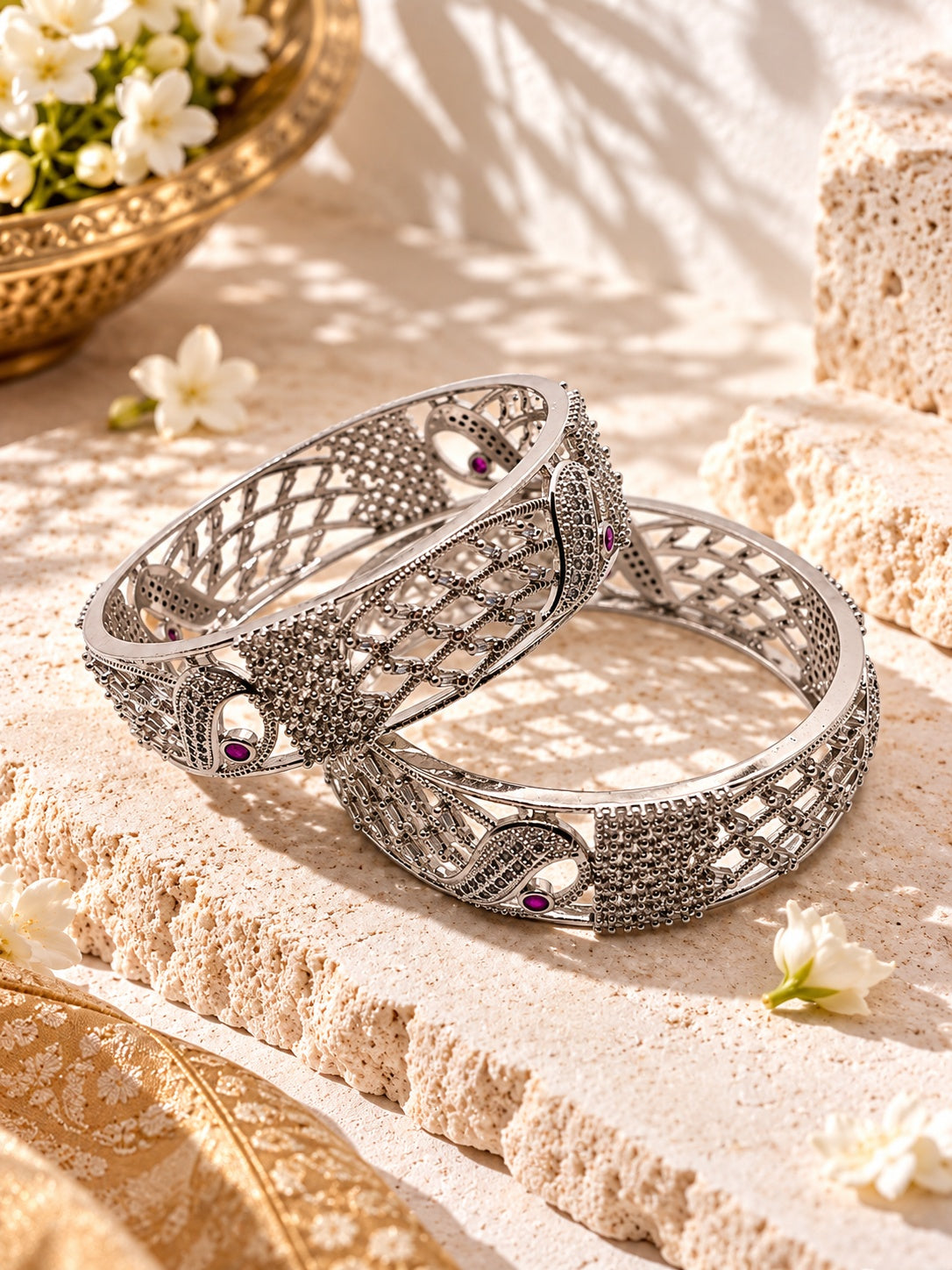 Close-up ethnic bangle product image