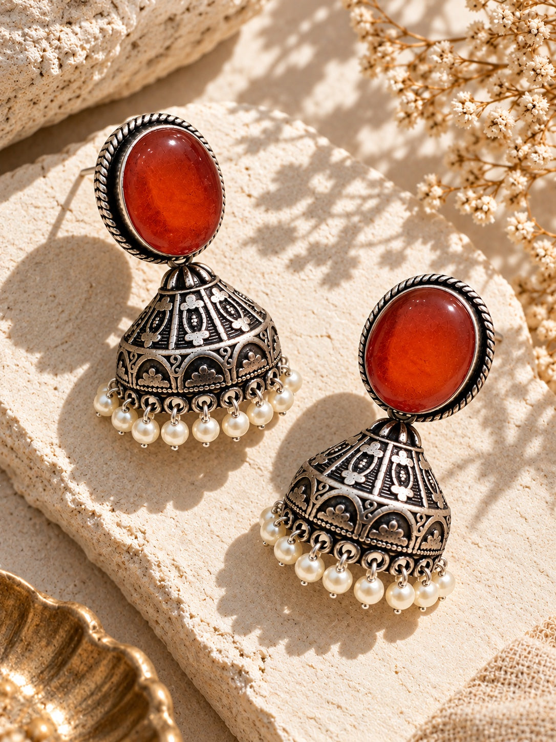 ER26N10354 Monalisa Stone Silver Replica jhumka flat shot