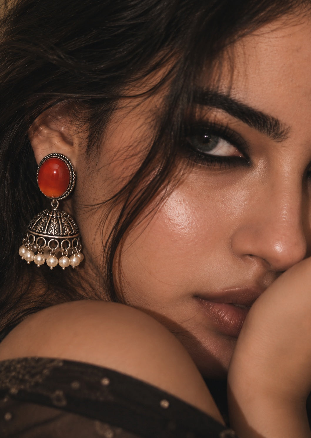 ER26N10354 Monalisa Stone Silver Replica jhumka worn by model