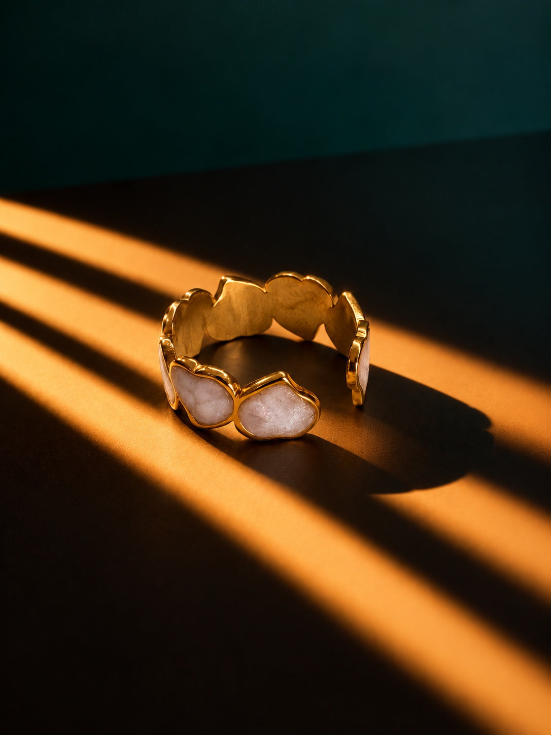 Niska gold-tone pearlescent heart ring detail